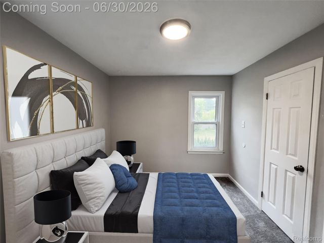 318 DEVILLEN Avenue, Royal Oak, MI 48073