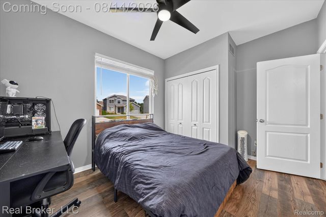 322 Hidden River E, Holly Township, MI 48442