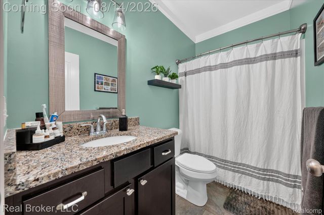 322 Hidden River E, Holly Township, MI 48442