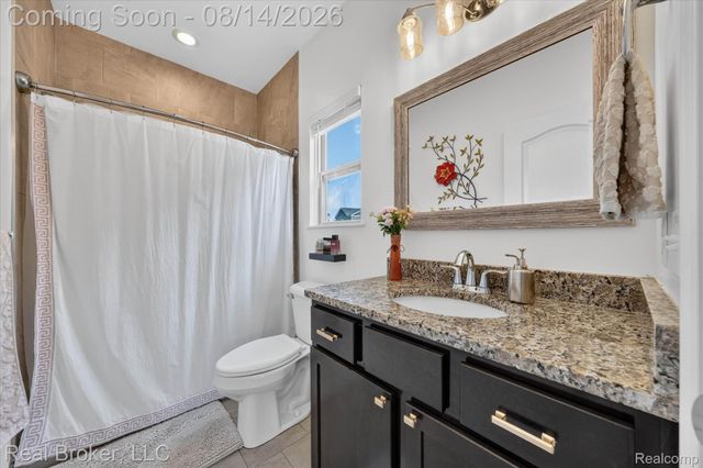 322 Hidden River E, Holly Township, MI 48442