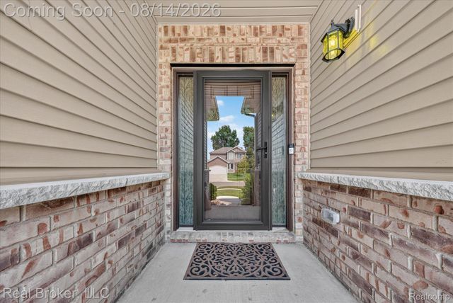 322 Hidden River E, Holly Township, MI 48442