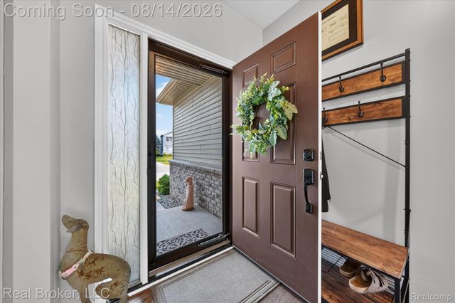 322 Hidden River E, Holly Township, MI 48442