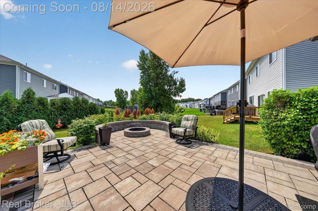 322 Hidden River E, Holly Township, MI 48442