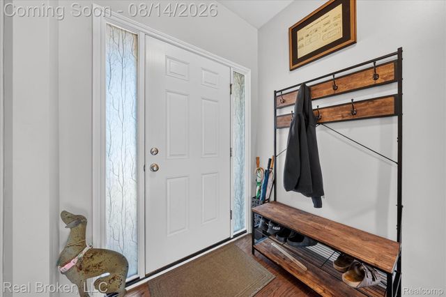 322 Hidden River E, Holly Township, MI 48442