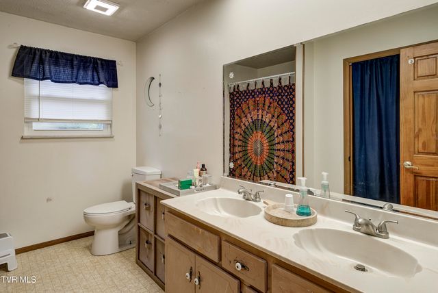 13 Runion Way, Greeneville, TN 37743