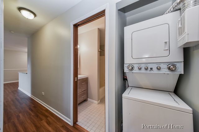 1462 Stonebridge Circle F4, Wheaton, IL 60189