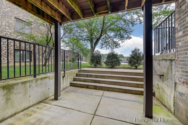 1462 Stonebridge Circle F4, Wheaton, IL 60189