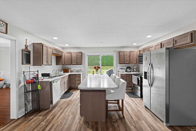 5266 Landview Drive, Newburgh, IN 47630