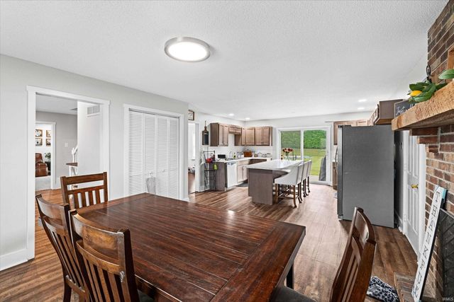 5266 Landview Drive, Newburgh, IN 47630