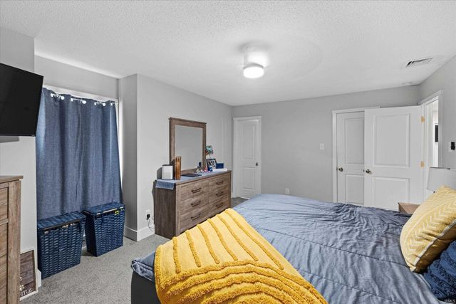5266 Landview Drive, Newburgh, IN 47630