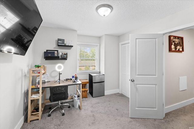 5266 Landview Drive, Newburgh, IN 47630