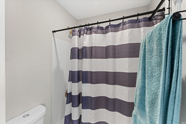 5266 Landview Drive, Newburgh, IN 47630