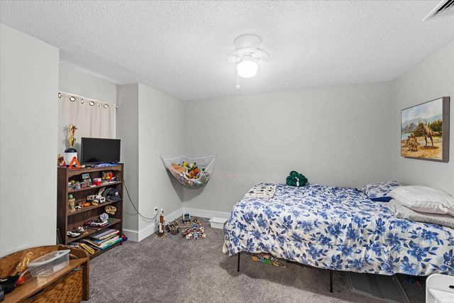 5266 Landview Drive, Newburgh, IN 47630