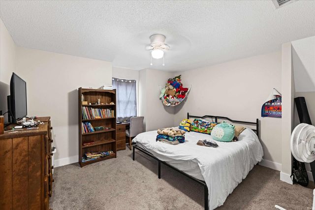 5266 Landview Drive, Newburgh, IN 47630