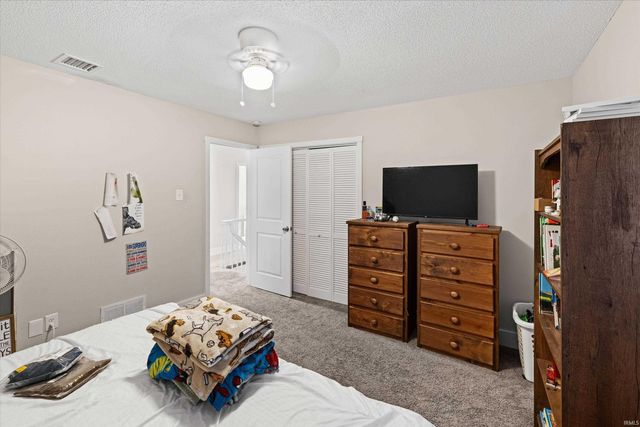 5266 Landview Drive, Newburgh, IN 47630