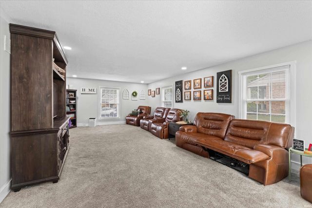 5266 Landview Drive, Newburgh, IN 47630
