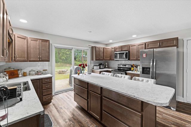 5266 Landview Drive, Newburgh, IN 47630