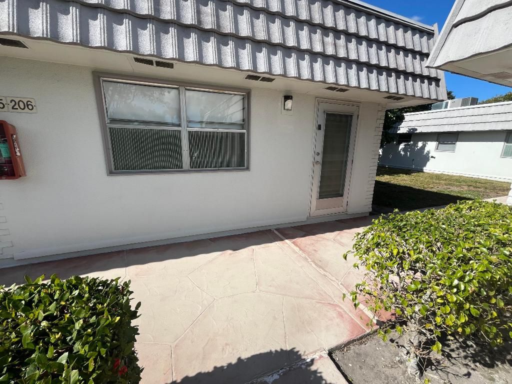 Image 5 of property listing at 206 Valencia I, Delray Beach, FL 33446