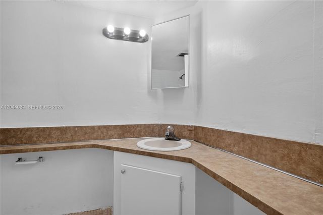 1501 NE 191st Street C203, Miami, FL 33179