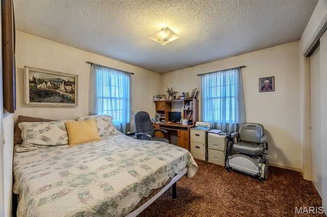 2893 State Road V, Linn Creek, MO 65052