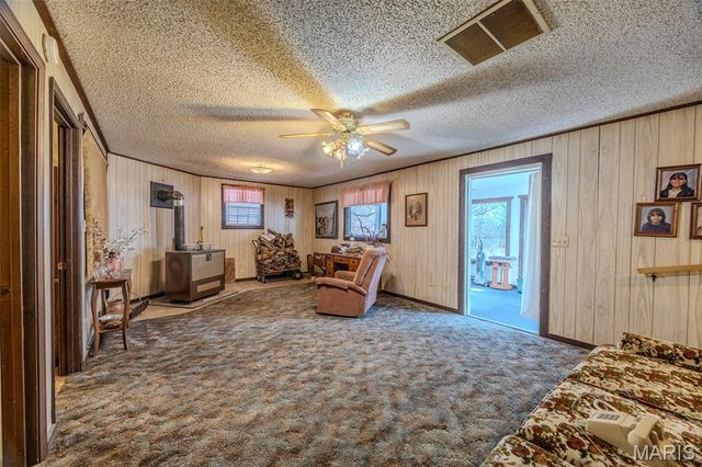 2893 State Road V, Linn Creek, MO 65052