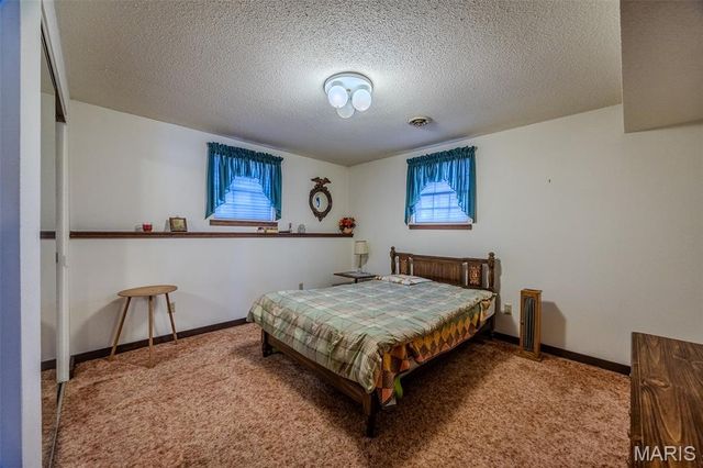 2893 State Road V, Linn Creek, MO 65052