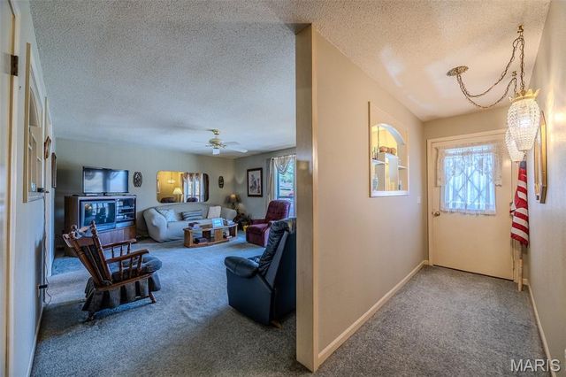 2893 State Road V, Linn Creek, MO 65052