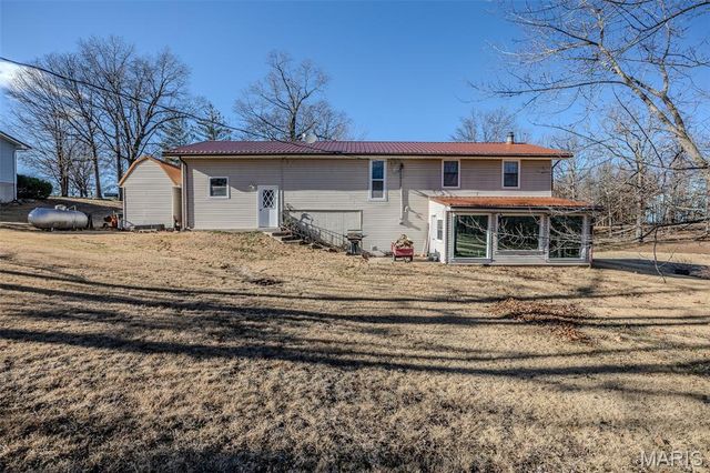 2893 State Road V, Linn Creek, MO 65052