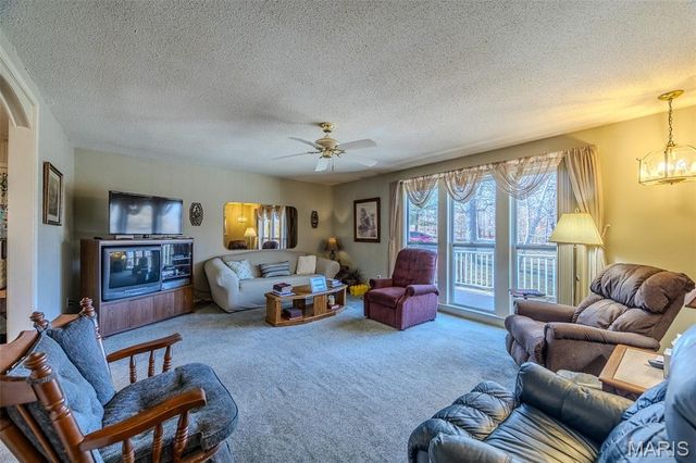 2893 State Road V, Linn Creek, MO 65052