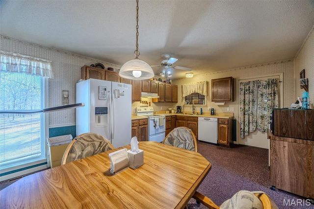 2893 State Road V, Linn Creek, MO 65052