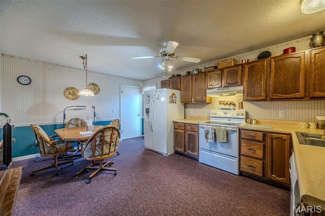 2893 State Road V, Linn Creek, MO 65052