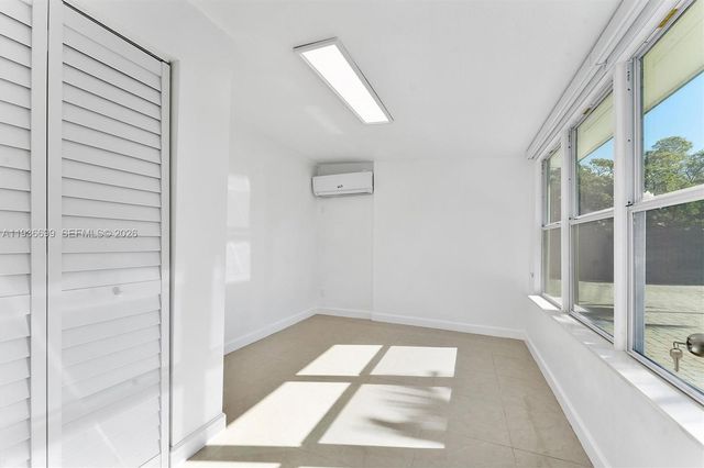 300 SW 11th Ct, Fort Lauderdale, FL 33315