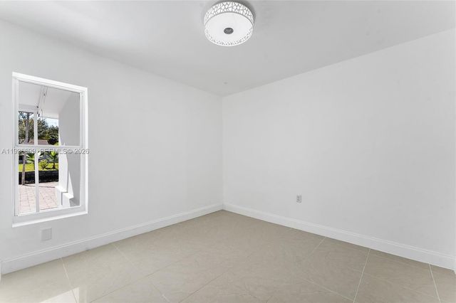 300 SW 11th Ct, Fort Lauderdale, FL 33315