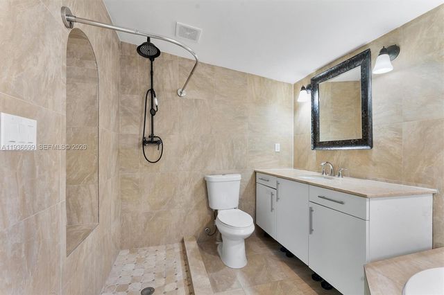 300 SW 11th Ct, Fort Lauderdale, FL 33315