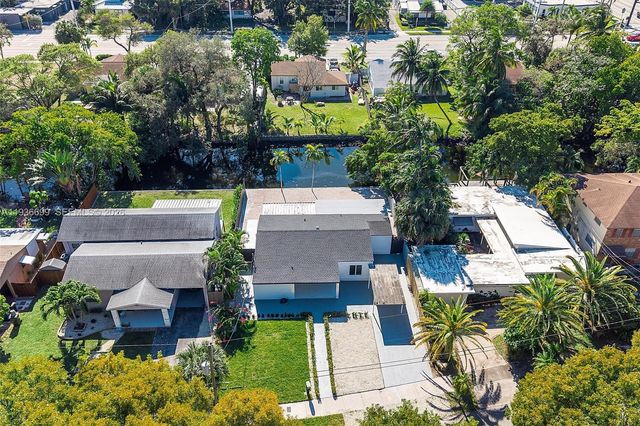 300 SW 11th Ct, Fort Lauderdale, FL 33315