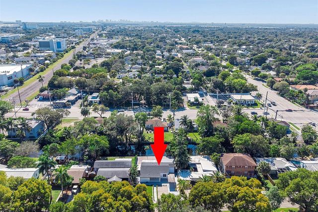 300 SW 11th Ct, Fort Lauderdale, FL 33315