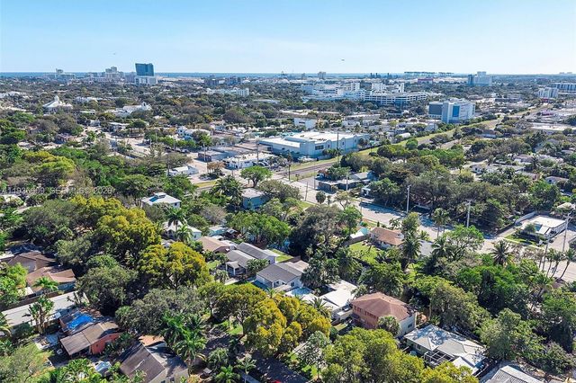 300 SW 11th Ct, Fort Lauderdale, FL 33315