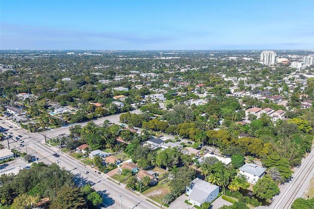 300 SW 11th Ct, Fort Lauderdale, FL 33315