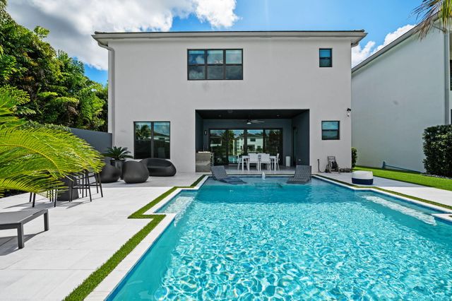 8599 Tower Bridge Court, Boca Raton, FL 33496