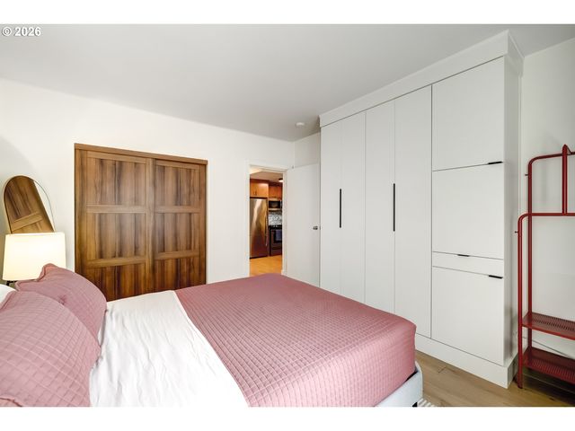 1829 Nw LOVEJOY St 103, Portland, OR 97209