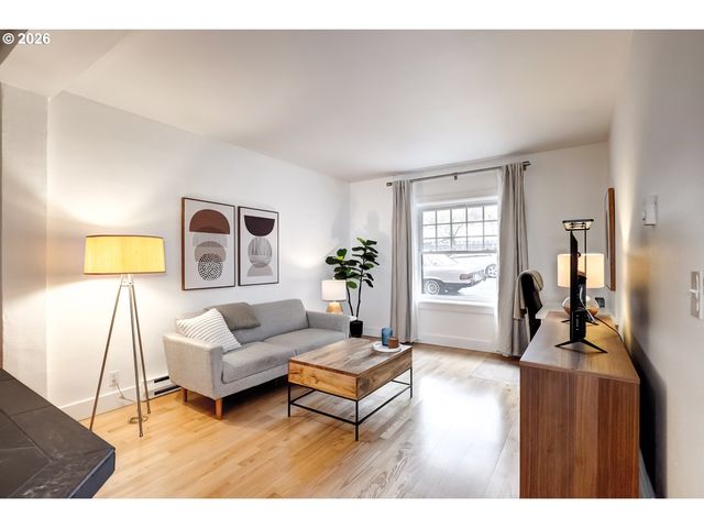 1829 Nw LOVEJOY St 103, Portland, OR 97209