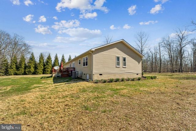 8174 BLACK WALNUT RUN RD, Rhoadesville, VA 22542