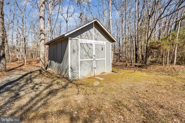 8174 BLACK WALNUT RUN RD, Rhoadesville, VA 22542