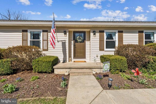 8174 BLACK WALNUT RUN RD, Rhoadesville, VA 22542