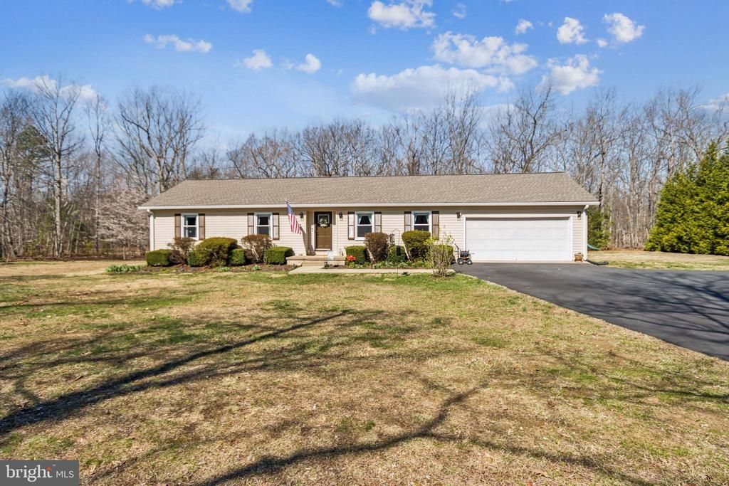 8174 BLACK WALNUT RUN RD, Rhoadesville, VA 22542