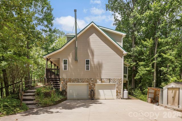 46 Michele Lane, Leicester, NC 28748