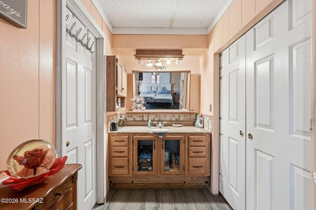 142 W Aliso Drive, Green Valley, AZ 85614