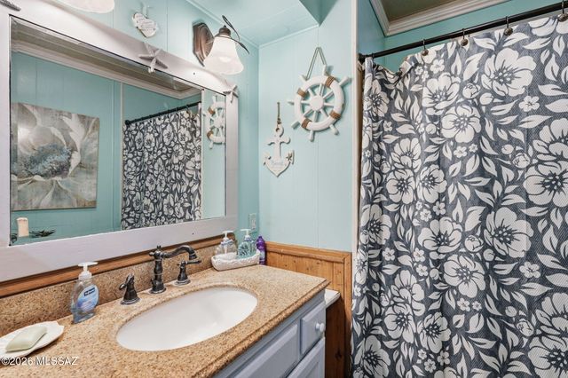 142 W Aliso Drive, Green Valley, AZ 85614