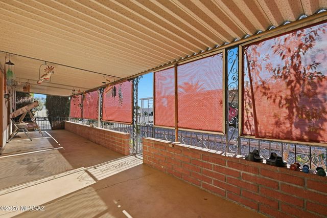 142 W Aliso Drive, Green Valley, AZ 85614