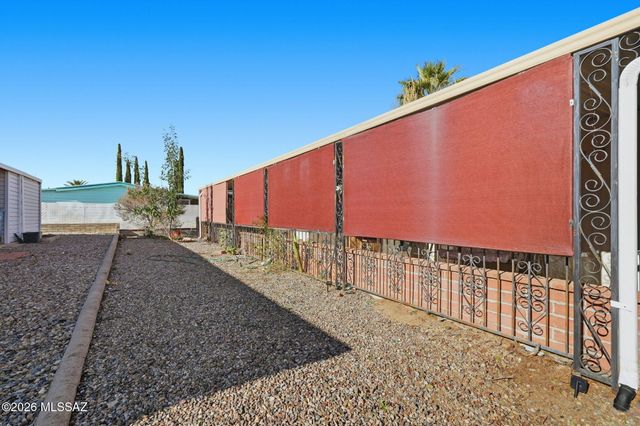 142 W Aliso Drive, Green Valley, AZ 85614